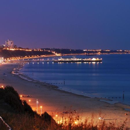 Superb 1 Bedroom Stylish App 1St Fl Sleeps 2 + 2 Bournemouth Buitenkant foto